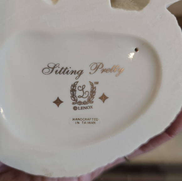 Lenox "Sitting Pretty" kitty figurine. - Picture 5 of 7